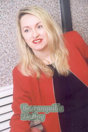 57220 - Svetlana Age: 47 - Russia