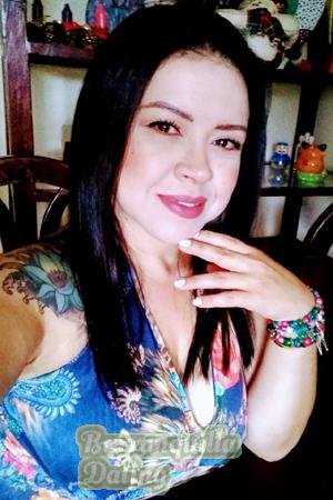 185019 - Yenny Age: 42 - Colombia