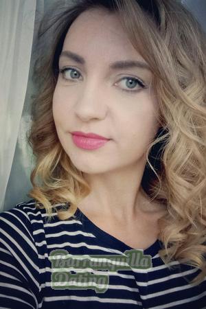 188613 - Anastasia Age: 37 - Russia