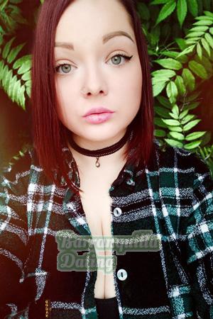 194805 - Elena Age: 31 - Russia