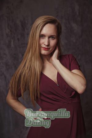 195287 - Valentina Age: 32 - Russia