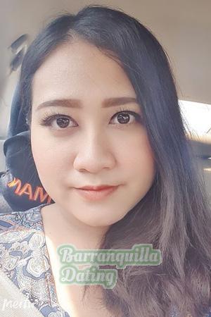 Ladies of Suphanburi