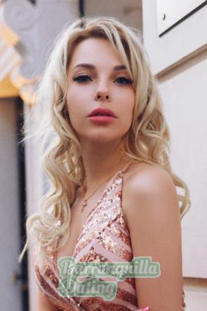 199318 - Yulia Age: 33 - Russia