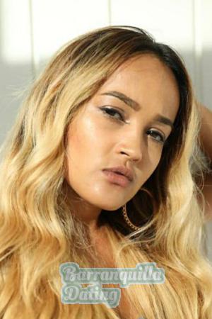 200405 - Fernanda Age: 32 - Colombia