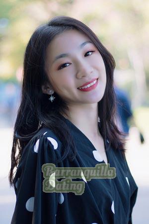 200492 - Yiyan Age: 36 - China