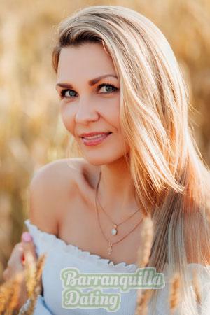 202132 - Svetlana Age: 36 - Russia