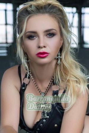 203068 - Elena Age: 28 - Ukraine