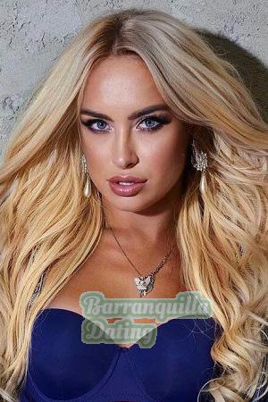 204445 - Elena Age: 25 - Ukraine