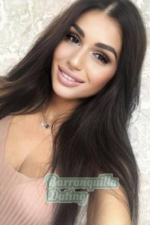 204470 - Irina Age: 33 - Ukraine