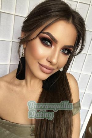 205061 - Daria Age: 24 - Russia