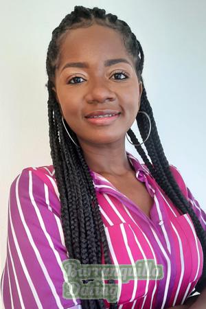 205104 - Stefany Age: 35 - Colombia