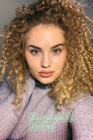 206448 - Alina Age: 21 - Ukraine