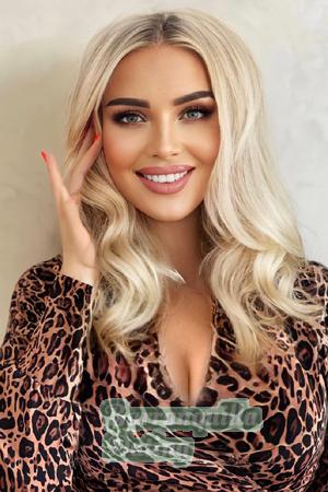 206874 - Olesya Age: 26 - Russia