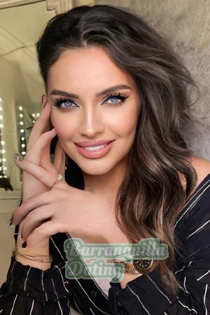 207016 - Elvira Age: 25 - Russia