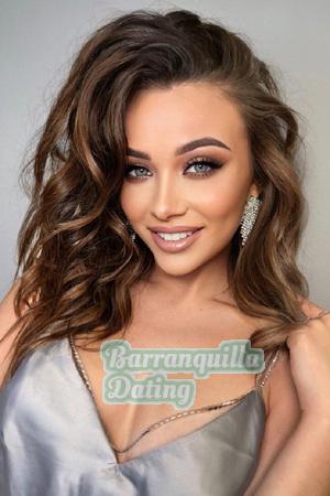 207104 - Anastasiia Age: 22 - Russia