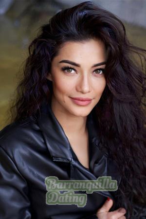 207444 - Begaiym Age: 29 - Russia