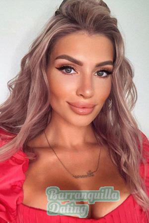 207453 - Eleonora Age: 26 - Russia