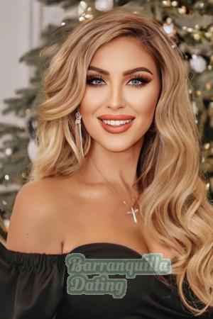 207892 - Victoria Age: 25 - Spain