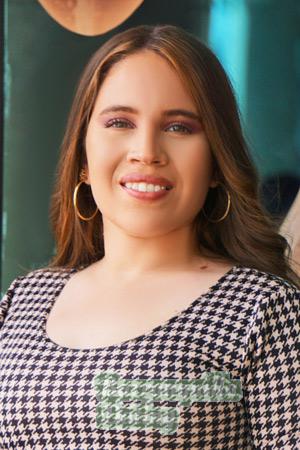 208266 - Leslie Age: 23 - Venezuela