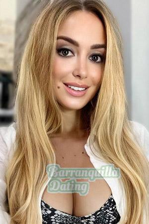 208543 - Karina Age: 30 - Italy