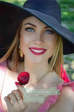 208568 - Elena Age: 36 - Russia