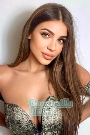 208923 - Viktoria Age: 26 - United Arab Emirates