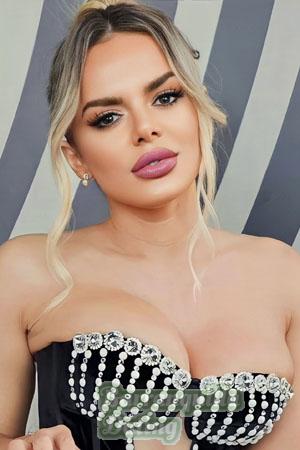 210981 - Simona Age: 32 - Romania