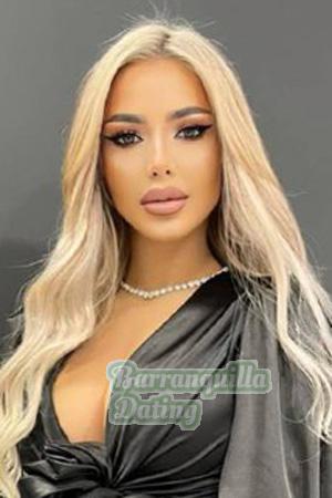 211211 - Iulia-Maria Age: 23 - Romania