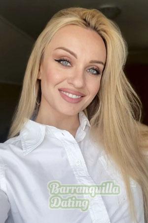 211808 - Yanina Age: 31 - Poland