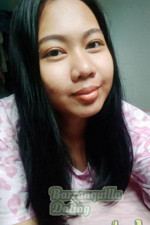 212417 - Somruethai Age: 31 - Thailand