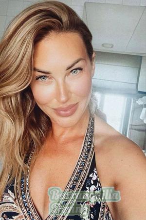 213087 - Oksana Age: 48 - France