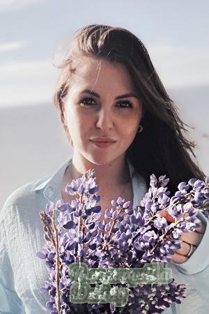 213725 - Julia Age: 26 - Russia