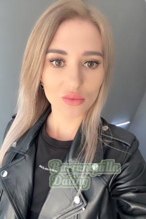 214123 - Tatiana Age: 32 - Russia