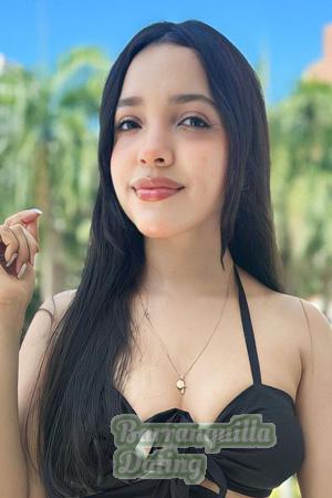 215116 - Daniela Age: 27 - Colombia