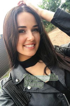 215315 - Inna Age: 32 - Ukraine