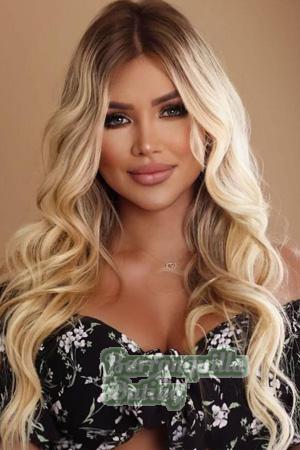 215539 - Julieth Age: 37 - Brazil