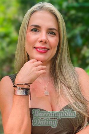 221790 - Laura Age: 45 - Colombia