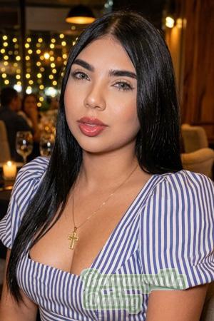 227797 - Estefani Age: 25 - Colombia