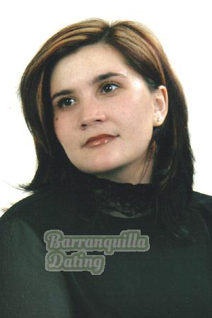 52002 - Valentina Age: 34 - Russia