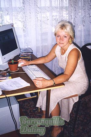 52403 - Larisa Age: 57 - Russia