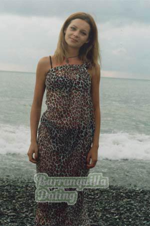 57721 - Elena Age: 32 - Russia
