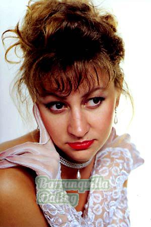 58740 - Elena Age: 36 - Russia