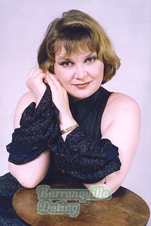 60810 - Svetlana Age: 49 - Russia