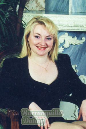 61229 - Svetlana Age: 37 - Russia