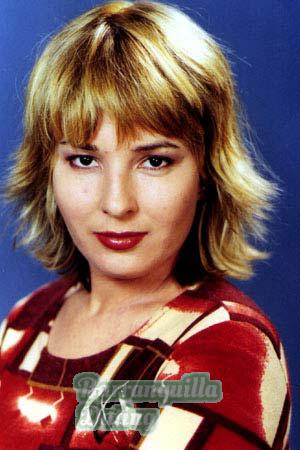 62118 - Natalia Age: 34 - Russia