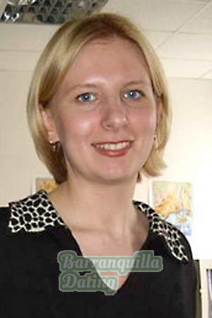 69460 - Elena Age: 32 - Russia