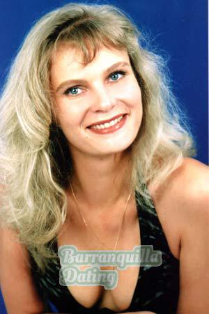 71041 - Elena Age: 34 - Russia