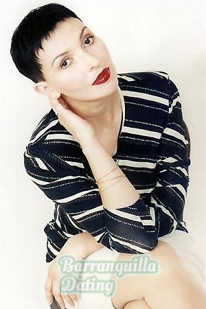 71902 - Elena Age: 41 - Russia