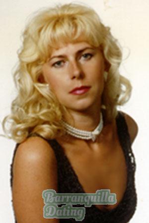 72998 - Ludmila Age: 45 - Russia