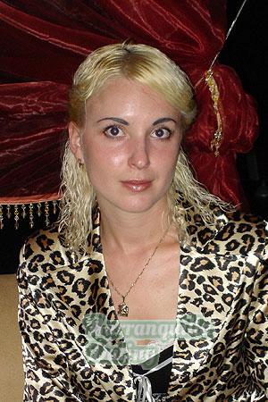 80217 - Svetlana Age: 29 - Russia